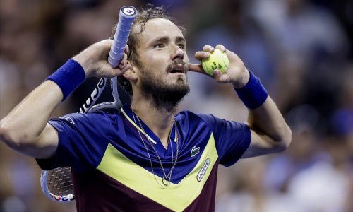 Danil Medvedev šokirao Carlosa Alcaraza i izborio finale protiv Novaka Đokovića