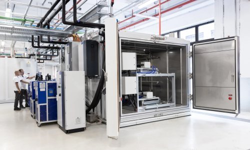 Stellantis otvorio svoj prvi tehnološki centar za baterije u Italiji: 40 milijuna eura za interno testiranje i razvoj EV baterija