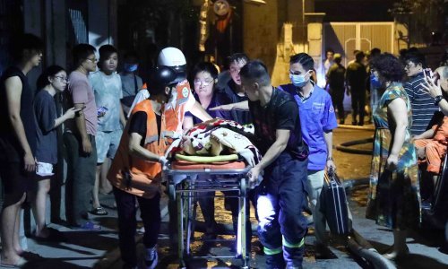 Deseci mrtvih u stambenoj zgradi u Hanoiju, dijete bačeno s visine