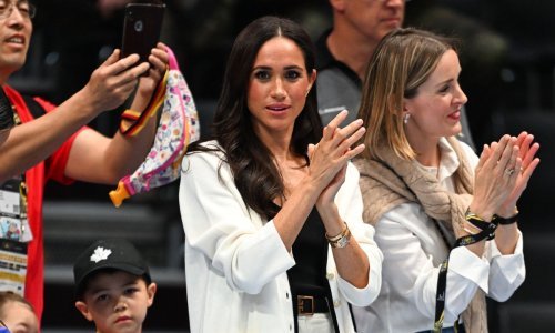 Meghan Markle pokazala još jedno modno izdanje: Chic stajlingom dominirale su kratke hlače