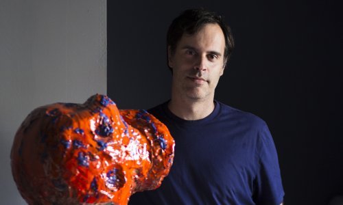 Izložba 'Uzmi sve što ti život pruža 2' kipara Nikole Vrljića u galeriji Trotoar