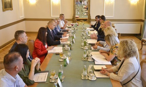 Bačić u Osijeku s Anušićem: Prioritet je ishođenje dozvole za novi KBC