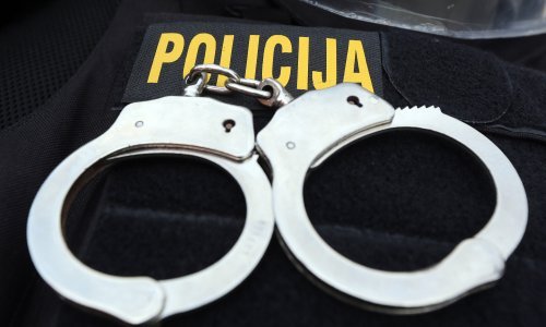 Kod ličkog policajca, osumnjičenog za silovanje, pronašli dječju pornografiju