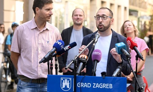 Pernar opet prekinuo Tomaševićevu presicu, okupljeni ga otjerali