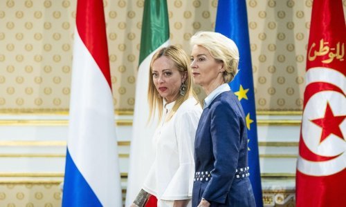 Von der Leyen: Treba pojačati nadzor Sredozemnog mora zbog migracija