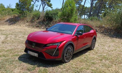 Vozili smo Peugeot 408 PureTech 130 S&S EAT8 GT: Dizajnerski lijepi fastback koji plijeni poglede