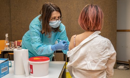 Počelo cijepljenje ažuriranim cjepivom protiv covida, HZJZ otkrio detalje