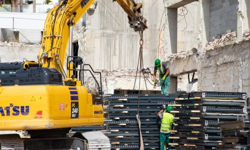 Bageri opet u akciji; nastavljeno rušenje hotela Marjan u Splitu