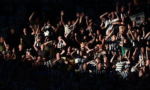 U Milanu napadnuti navijači Newcastlea. Otac izboden nožem, sin dobio palicom po glavi