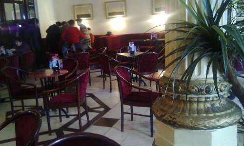 Posljednja kava u kavani Central