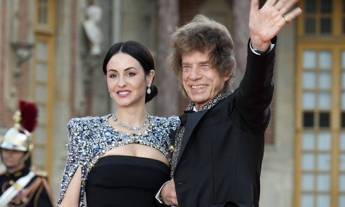 Ni naleti vjetra nisu omeli Micka Jaggera da pozira s 44 godine mlađom zaručnicom