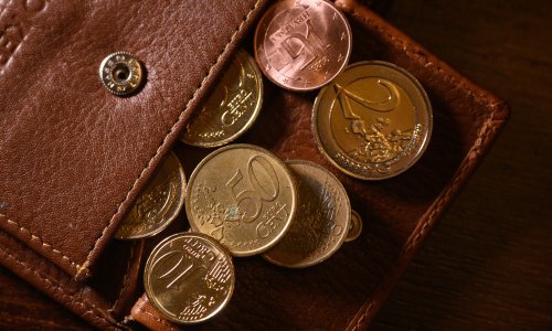 Kosovo preplavljeno krivotvorenim kovanicama eura