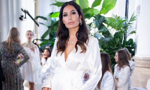 Dugo nismo vidjeli ovako dobar kombinezon, a zgodnoj Talijanki stoji kao saliven