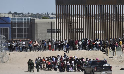 Rekordan broj migranata kreće prema američkoj granici