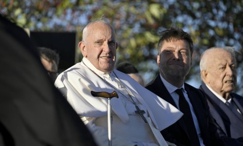 Papa sutra objavljuje Slavu Bogu, nastavak dokumenta o klimi