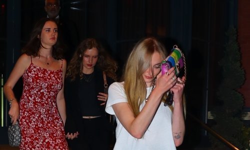 Jonasove bivše: Taylor Swift i Sophie Turner zajedno u izlasku