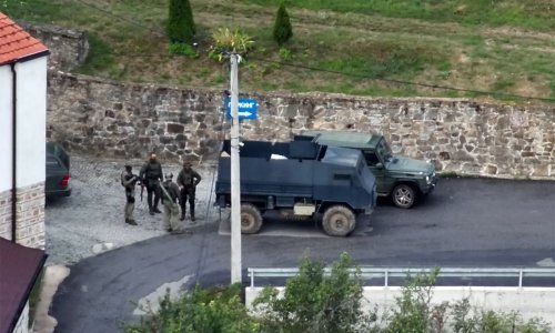 Smirila se situacija na Kosovu, naoružani ljudi napustili manastir
