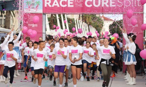 Think Pink: Više od 3000 ljudi u Splitu trčalo za borbu protiv rata dojke