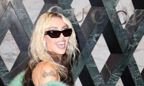 Nakon više od deset godina: Miley Cyrus oprostila se od imidža plavuše