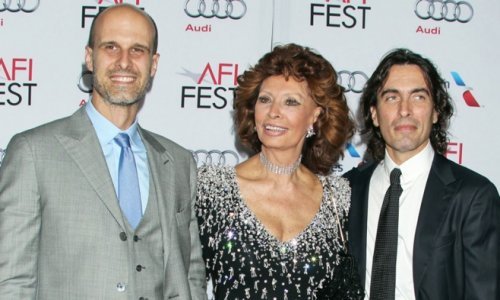Sophia Loren sa sinovima