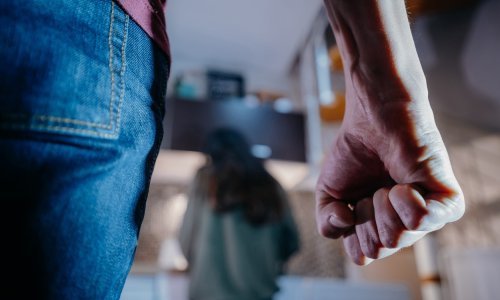 Svakih 15 minuta u Hrvatskoj jedna žena doživi nasilje, najčešće od svog partnera
