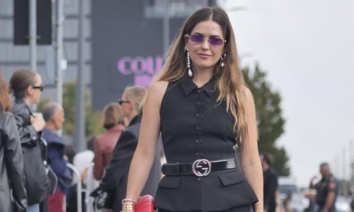 Zaboravite na velike torbe, ovu torbicu sada nosi ili je žarko želi, baš svaka trendseterica