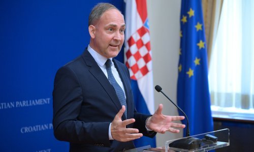 Bartulica: Učenici u školama indoktriniraju se rodnom ideologijom