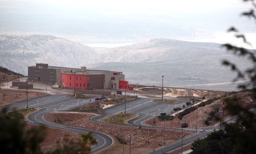 Hotel na Velebitu kao da je proklet. HAC odbio Kineze, ali i trgovce polovnim vozilima