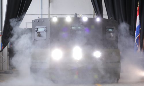 DOK-ING dogovara proizvodnju strojeva za razminiranje Ukrajine