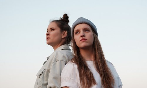 Slovensko-hrvatski duo freekind. ostvario globalni uspjeh: Suradnja s V-om iz BTS-a i drugo mjesto na Billboardovoj ljestvici 200 albuma!