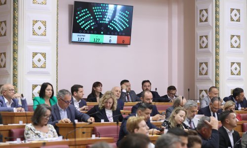 Zastupnici dali 'zeleno svjetlo' paketu poreznih zakona; oporba uzvraća: Pretakanje iz šupljeg u prazno