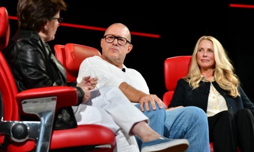 'iPhone umjetne inteligencije': Što to spremaju OpenAI i bivši Appleov dizajner?