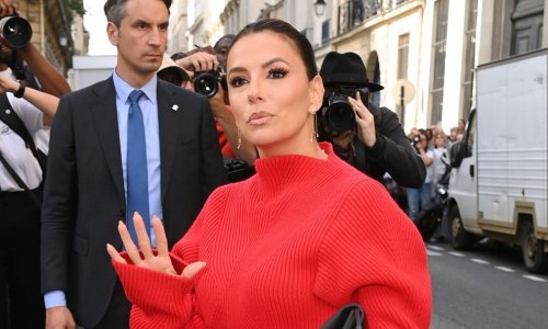 Zna koja je hit boja sezone: Eva Longoria u haljini koju će ove zime željeti svi