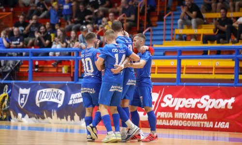 Dinamovi navijači imali prekrasnu uvertiru u najveći derbi hrvatskog nogometa