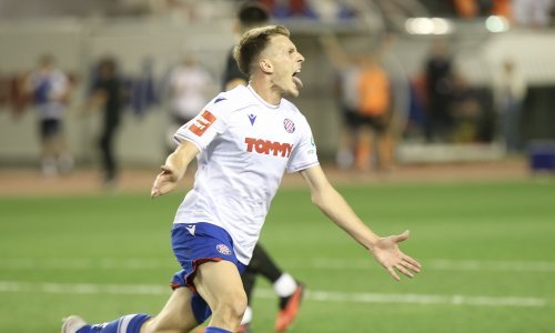 Split gori, Hajduk srušio Dinamo, Torcida slavi heroja Sahitija