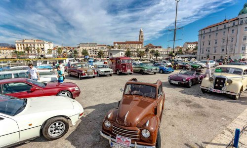 Stari, ali prekrasni: Bili smo na proslavi 25 godina Kluba klasičnih automobila Split