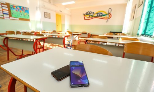 Stigla zabrana: Bez mobitela u splitskim osnovnim školama