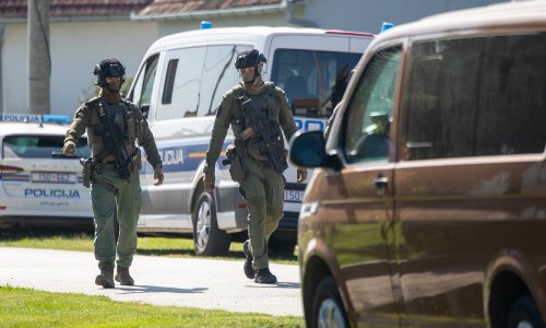 Pomahnitali susjed im htio zapaliti kuću: 'Da nije bilo policajaca, izgorjeli bismo'