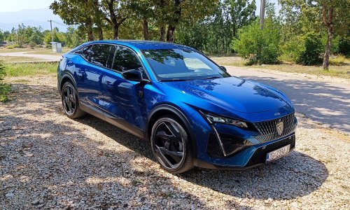 Vozili smo Peugeot 408 Plug-in HYBRID 225: Top-verzija dizajnerski sjajnog fastbacka