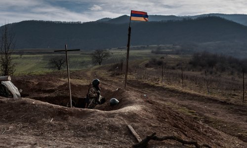 Četvorica čelnika iz Karabaha zatočena u Azerbajdžanu, trojica stigla do Armenije