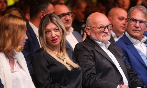 Nigdje jedno bez drugog: Zlatko Mateša i njegova nova ljubav na modnom događaju