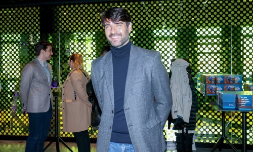 Rijetki obiteljski prizor: Vedran Ćorluka razgalio mnoge fotografijom s malom Gretom