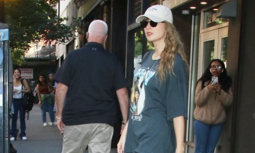 Ležernu kombinaciju Taylor Swift upotpunila je novim modelom tenisica New Balance