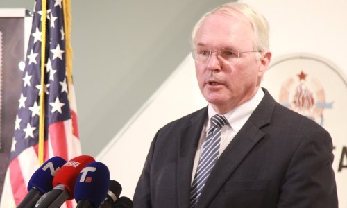 Veleposlanik SAD-a nadzire povlačenje Vojske Srbije na granici s Kosovom