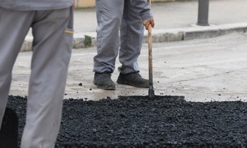 HDZ-ovcu novcem EU-a uredili put do vikendice: 'Morali su negdje potrošiti asfalt'