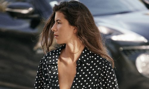 Sjećate li se Zarine viralne haljine na točkice? Dobila je novu, laskavu verziju