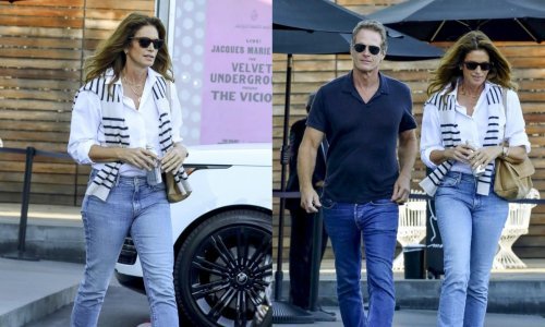 Cindy Crawford pokazala kako se ove jeseni nose džemperi