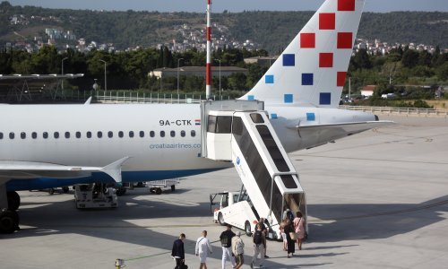 Gotovo deset posto više putnika u zračnim lukama
