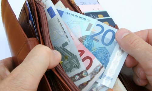 Prosječna plaća 1.315 eura, ali više od 40 posto zaposlenih prima manje od 1.000 eura