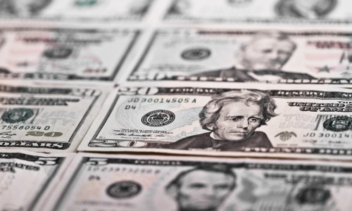 Microsoft duguje gotovo 30 milijardi dolara poreza